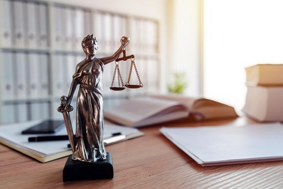 Statuette de la justice Statuette de la justice